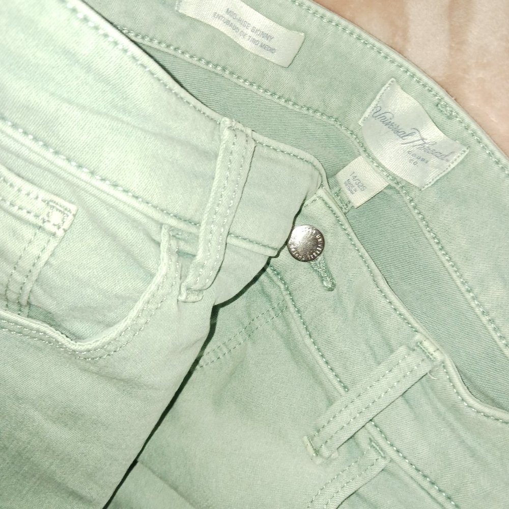 Universal Threads 14 - image 3